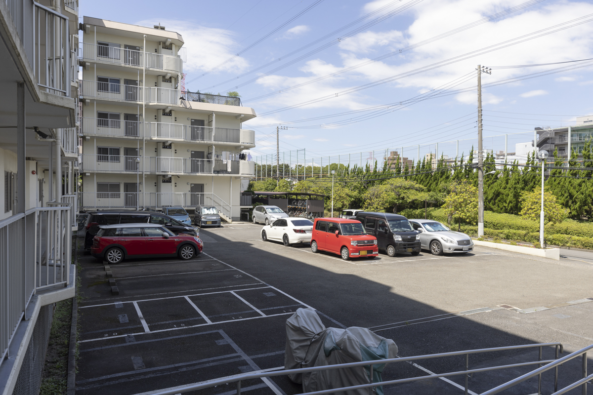 葛西第一スカイハイツの駐車場