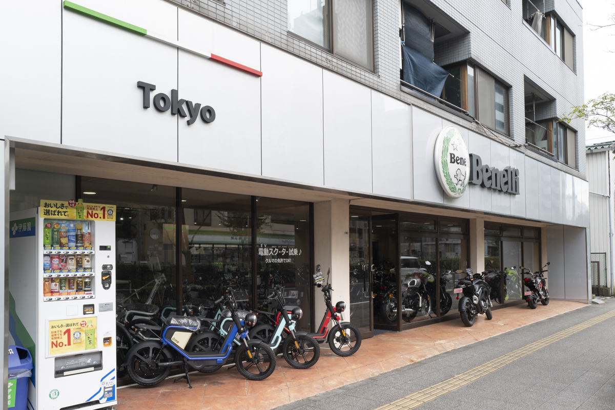 バイク店