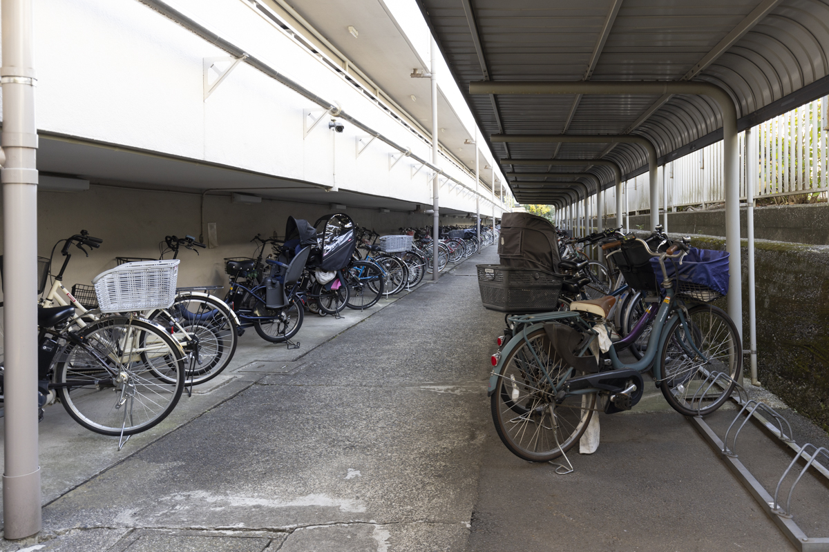 牡丹町住宅の駐輪場