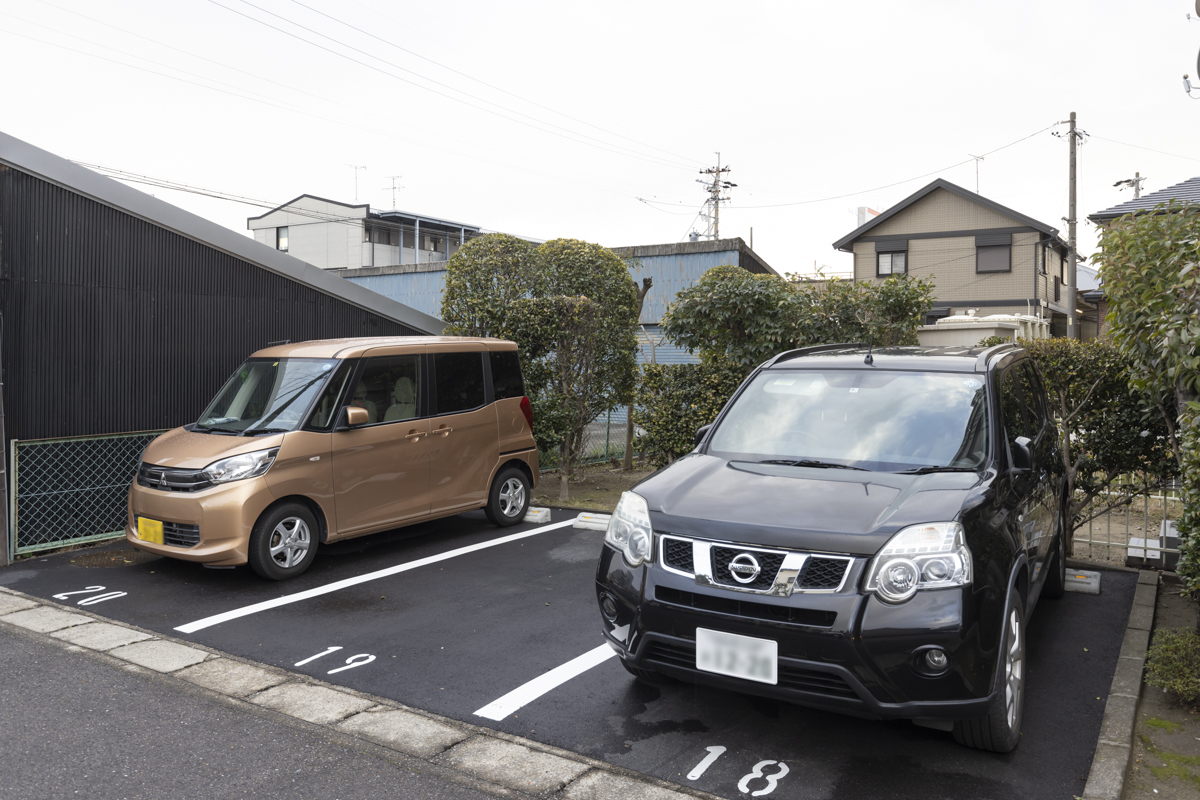 コープ野村江南の駐車場