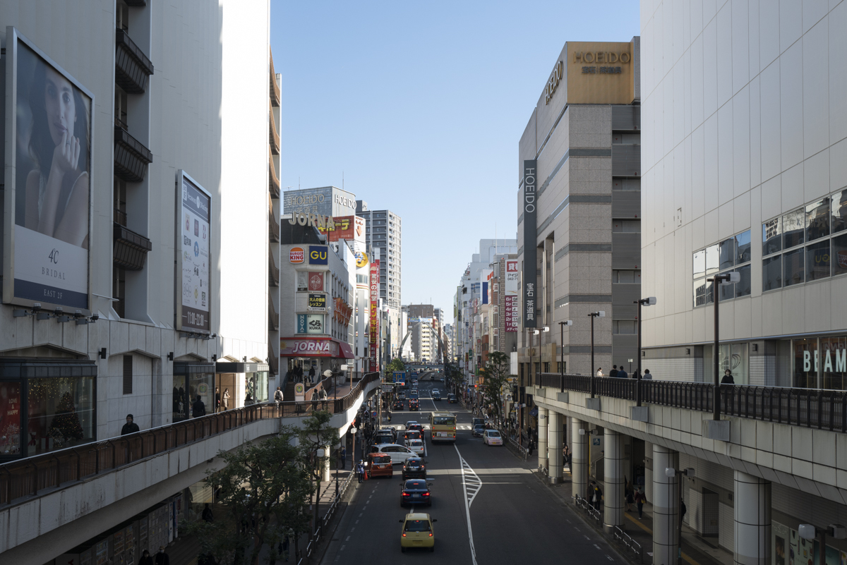 駅前の道路