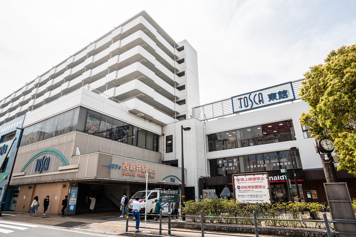 東武西新井駅東口サンライトマンションB棟の外観