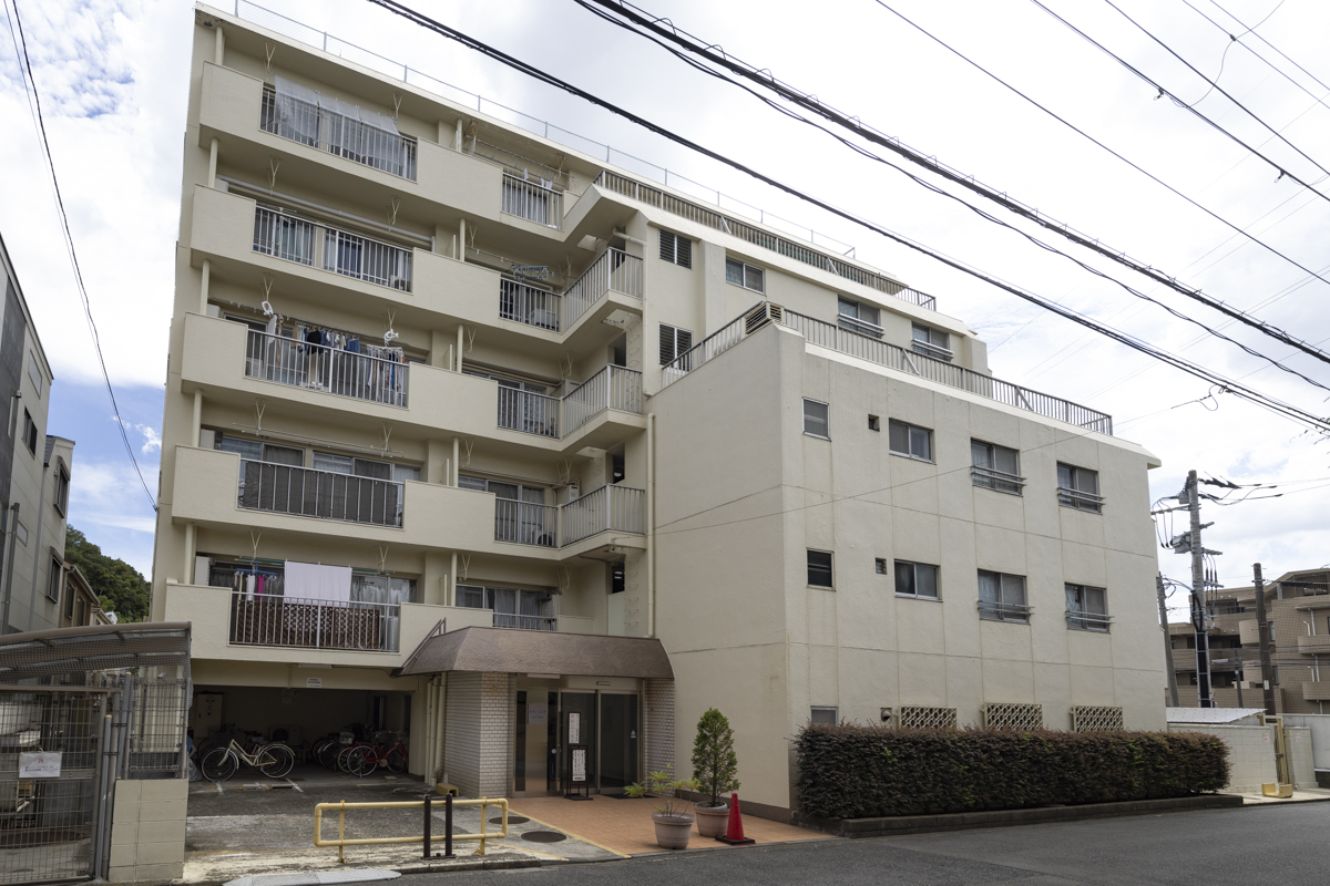 ライオンズマンション新小岩駅前弐番館の外観