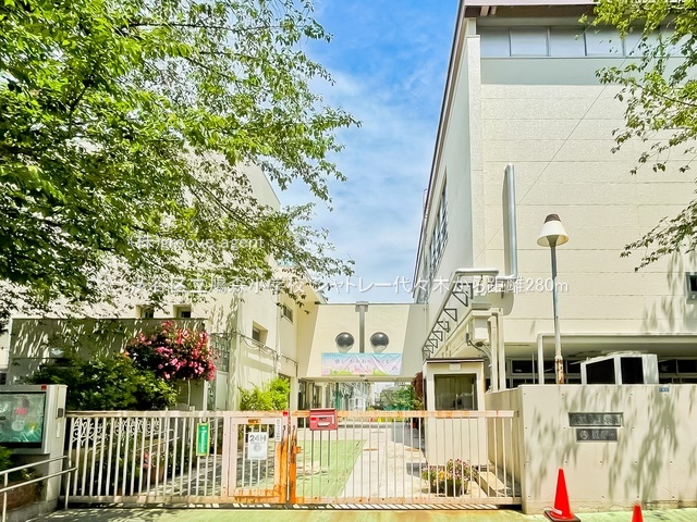 渋谷区立鳩森小学校