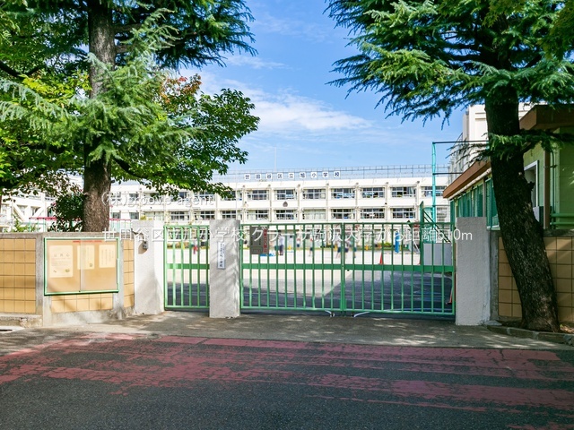 世田谷区立旭小学校