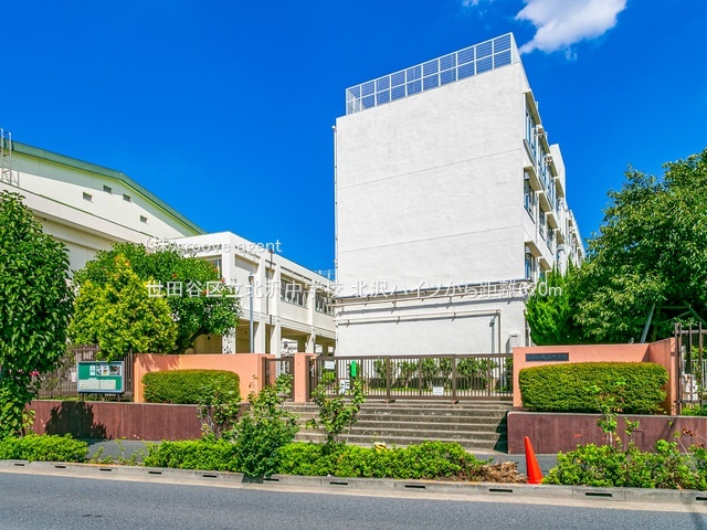 世田谷区立北沢中学校